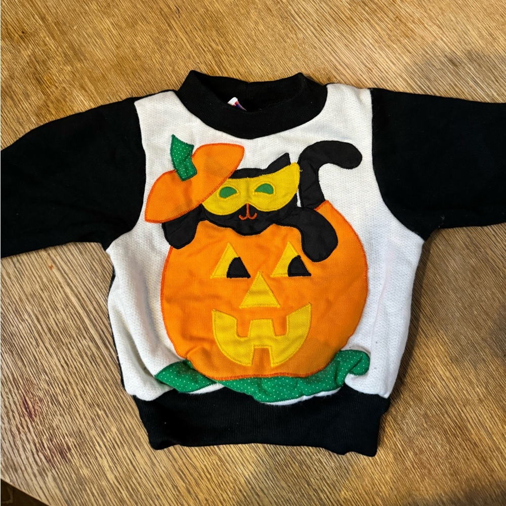 12 months vintage Halloween 80s 90s crewneck cat pumpkin sweatshirt